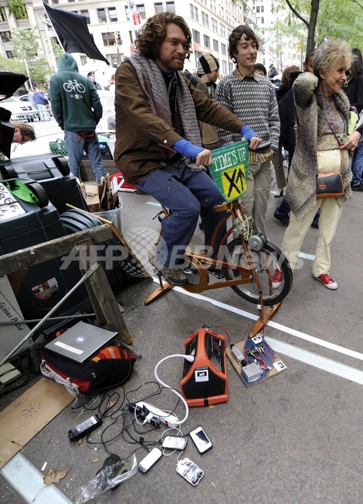 これさえあれば警察なんて怖くない?「ウォール街占拠」支援アプリ登場 写真1枚 国際ニュース:AFPBB News