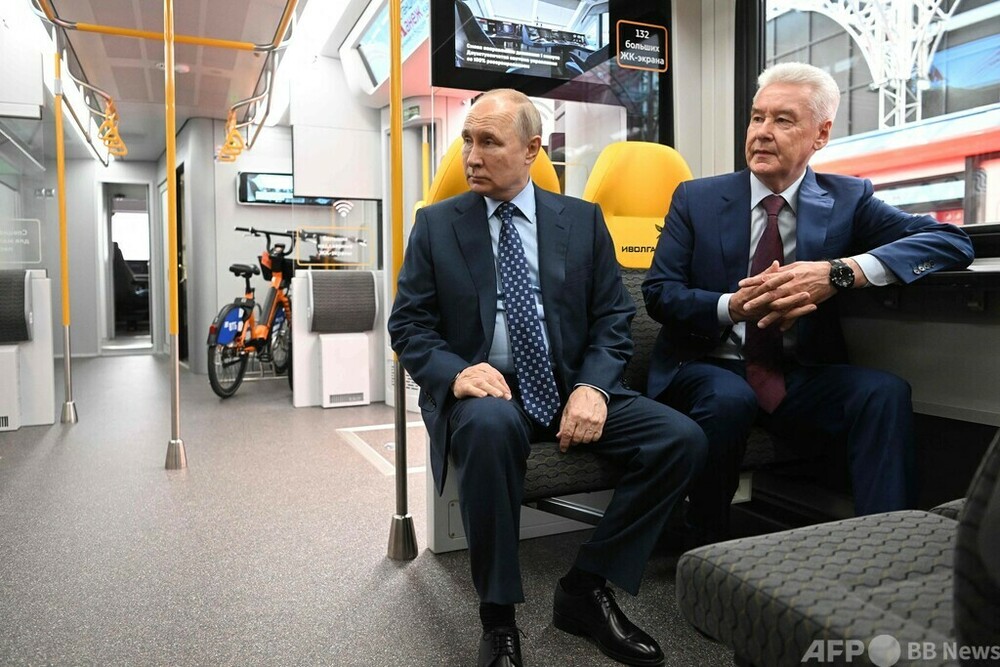 プーチン大統領、モスクワの新鉄道路線開業式に出席 写真10枚 国際ニュース：AFPBB News