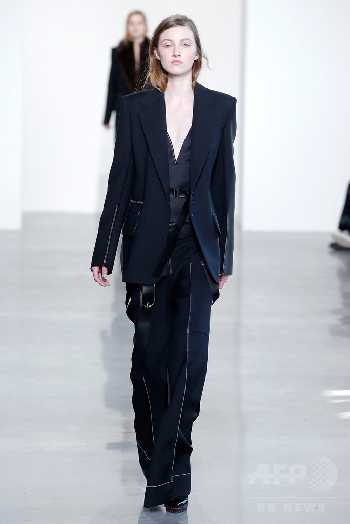 「カルバン クライン」16/17年秋冬コレクション