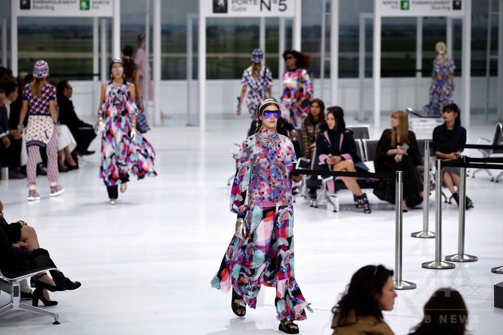 「シャネル」16年春夏コレクション