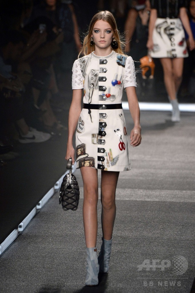 「ルイ・ヴィトン ファウンデーション」で初のショー、「ルイ・ヴィトン」15年春夏