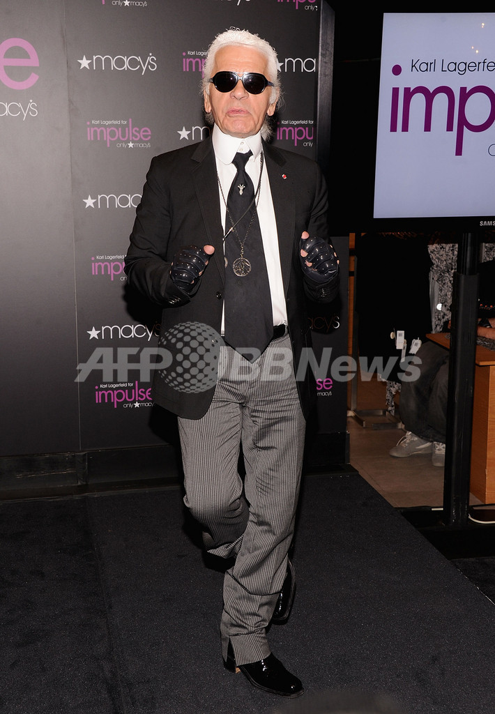 カール・ラガーフェルド、NYでカプセルコレクションをPR 写真12枚