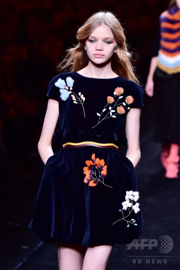 「フェンディ」16/17年秋冬コレクション