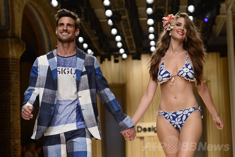 トロピカルムード満載、「デシグアル」15年春夏 080 バルセロナで新作発表