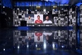 FIFAの年間表彰式。男子の年間最優秀選手賞の最終候補に入った（左から）ユベントスのクリスティアーノ・ロナウド、バイエルン・ミュンヘンのロベルト・レワンドフスキ、FCバルセロナのリオネル・メッシ（2020年12月17日撮影）。(c)VALERIANO DI DOMENICO / POOL / AFP