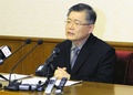 北朝鮮の国営朝鮮中央通信が撮影した、平壌で尋問を受ける韓国系カナダ人のヒョンス・リム牧師の写真（2015年7月30日撮影、資料写真）。(c)AFP/KCNA via KNS