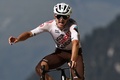 自転車ロードレース、ツール・ド・フランス、第17ステージ（サンジェルベモンブラン～クーシュベル、165.7キロ）。トップでゴールするアージェードゥーゼル・シトロエン・チームのフェリックス・ガル（2023年7月19日撮影）。(c)Anne-Christine POUJOULAT / AFP