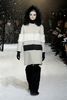 フランス・パリ市内で発表された「モンクレール ガム・ルージュ（Moncler Gamme Rouge）」12/13年秋冬コレクション（2012年3月8日撮影）。(c)Moncler Gamme Rouge