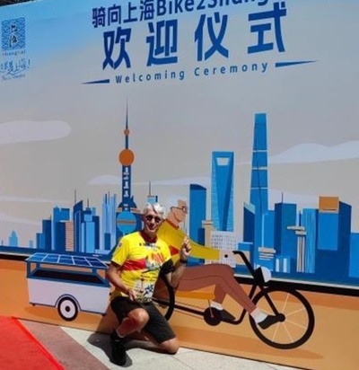 63歳ベルギー人サイクリング愛好家がユーラシア横断 4カ月かけ上海に到着