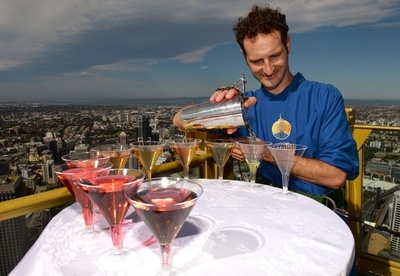 地上268メートルのお味は？展望デッキでカクテル講座