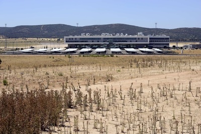 「スペインの幽霊空港 130万円で買います」 中国の投資家ら