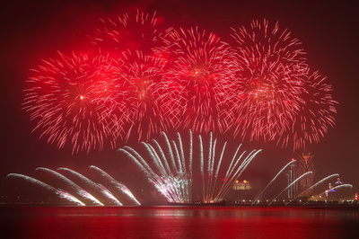 マカオと珠海共催の「マカオ祖国復帰20周年祝賀花火の饗宴」