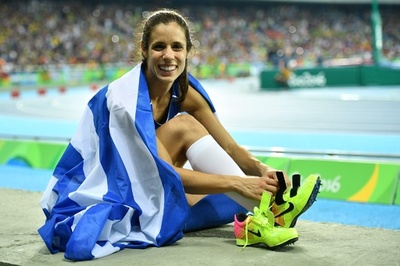 ギリシャのステファニディが女子棒高跳びで金