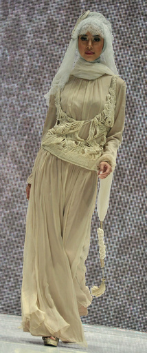 世界最大のイスラム国、インドネシア・ジャカルタでファッション・フェア