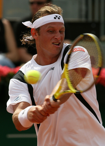 ＜男子テニス セアット・ゴド・オープン2007＞ナルバンディアン モヤを降し準々決勝へ - スペイン