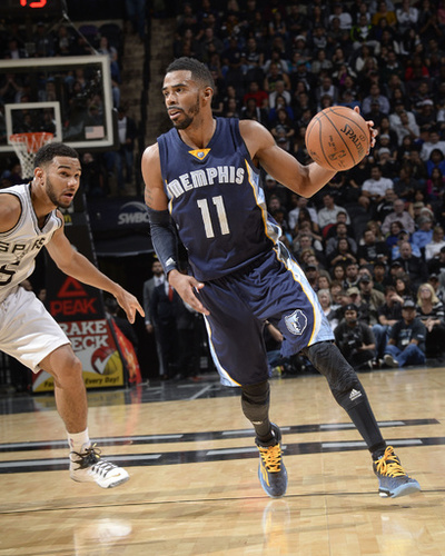 グリズリーズ、トリプルオーバータイムの末にスパーズ下す