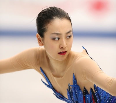 女子シングルで優勝した浅田真央、世界フィギュア 