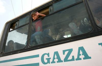 ガザ・ラファ検問所の封鎖を一時解除 1000人以上が移動