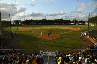 米テキサスの高校銃撃事件、野球で少しの癒やしを