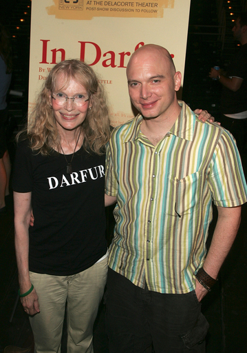 『In Darfur』特別朗読会アフターパーティー開催、女優ミア・ファローらが出席