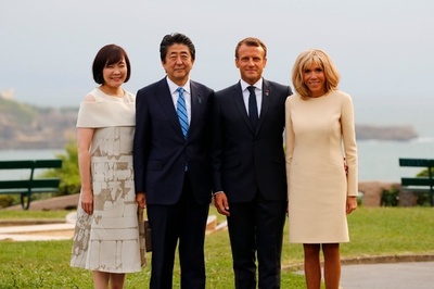 安倍首相、G7サミットに合わせマクロン仏大統領と会談