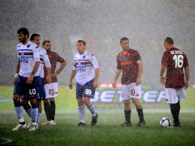 ASローマ対サンプドリア戦は豪雨のため延期に