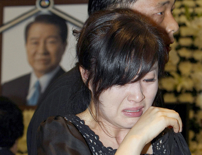 故金大中氏の弔問に、潘国連事務総長や市民ら ソウル