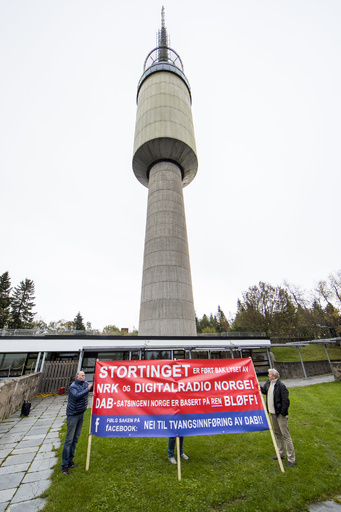 世界初、ノルウェーでFMラジオ廃止 デジタル移行が完了