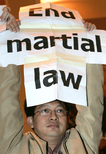 ＜タイクーデター＞バンコクなどで戒厳令解除、政府報道官が発表 - タイ