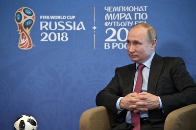 プーチン大統領、W杯開幕控え不振のロシア代表を鼓舞
