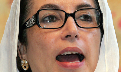 パキスタン当局がブット元首相を軟禁、抗議集会に出席直前