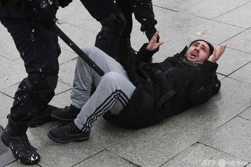 ロシア100都市以上でデモ、ナワリヌイ氏の釈放要求 2500人超拘束