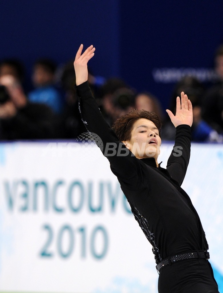 高橋が男子フィギュア初メダルの銅 優勝はライサチェク、バンクーバー冬季五輪