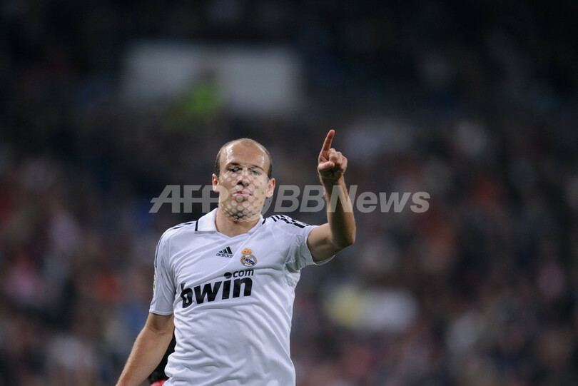 レアル・マドリード ロッベンの6週間の離脱を発表