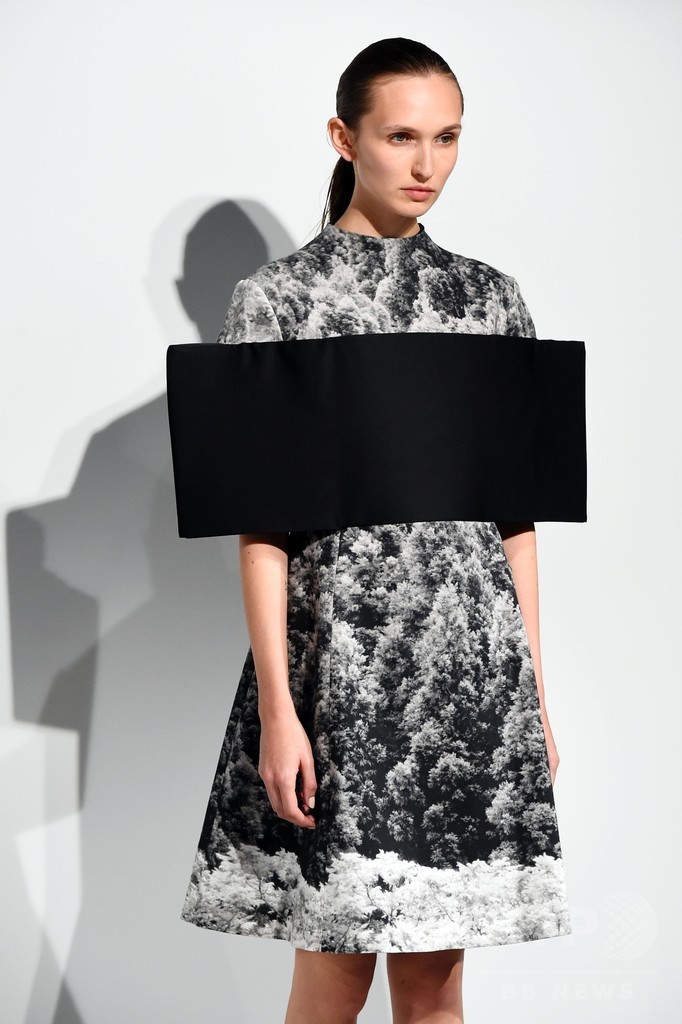 「アンリアレイジ」17年春夏