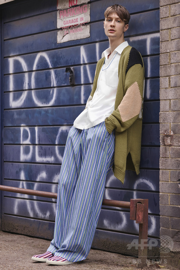 「ステラ マッカートニ」ブランド初のメンズ＆ウィメンズ、アビー・ロード・スタジオで発表