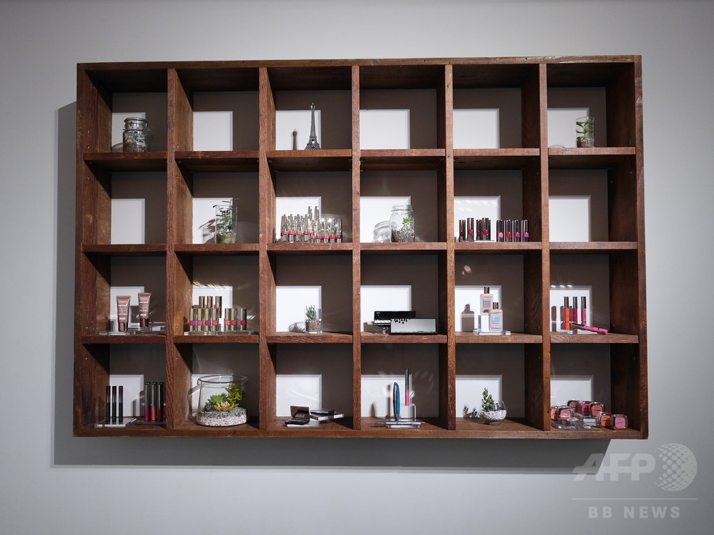 「ロレアル メイクアップ デザイナー パリ」8月日本上陸、メイクアップコレクションやアプリなど