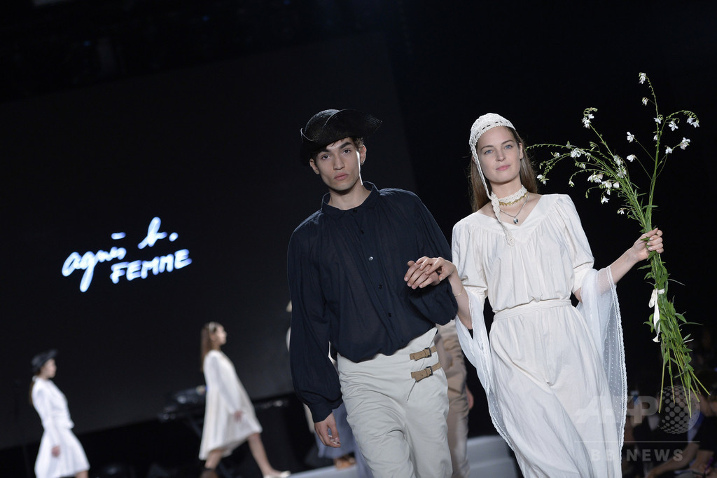 ハッピーカラーでまとうフレンチシック、「アニエスベー」15年春夏