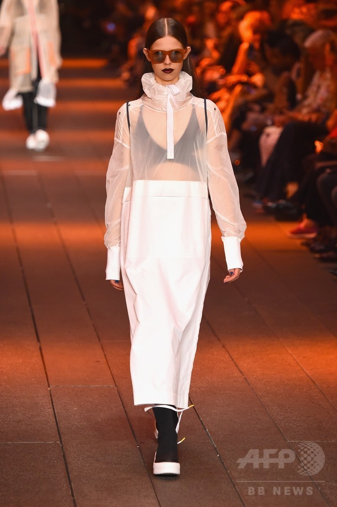 「DKNY」17年春夏