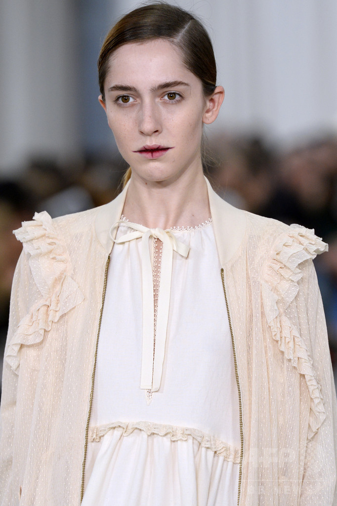 「ヴェロニク・ブランキーノ」17年春夏