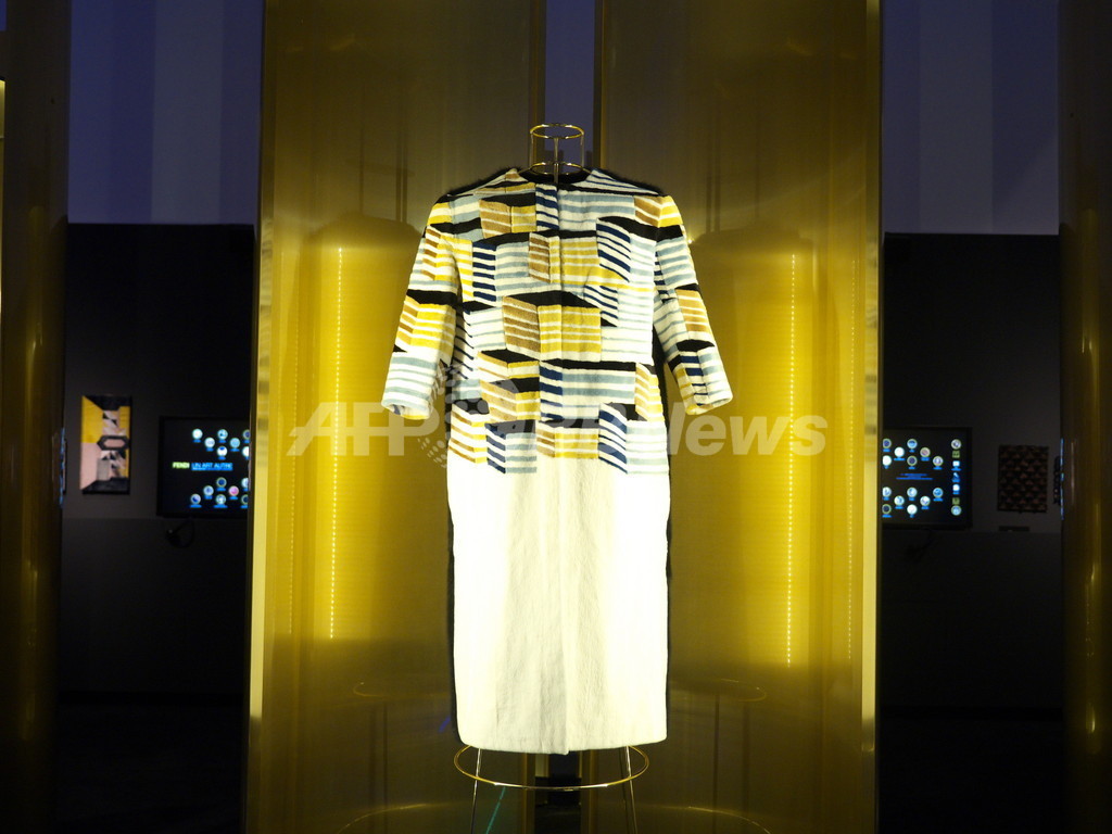 フェンディ世界巡回展「FENDI-UN ART AUTRE」、3日から