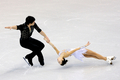フィギュアスケート四大陸選手権2009（%%ISU Four Continents Figure Skating Championships 2009%%）ペア・ショートプログラム（SP）、63.20点を記録し3位につけた中国の張丹（%%Zhang Dan%%、ツァン・ダン、右）／張昊（%%Zhang Hao%%、ツァン・ハオ）。（2009年2月4日撮影）(c)AFP/Getty Images/Matthew Stockman