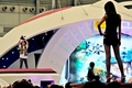 中国上海（Shanghai）で開催された同国最大のデジタル・ゲームショー、「チャイナジョイ（ChinaJoy）｣でポーズをとるコンパニオン（2010年7月29日）。(c)AFP/PHILIPPE LOPEZ