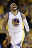15-16NBAプレーオフ、ウエスタンカンファレンス決勝（7回戦制）、ゴールデンステイト・ウォリアーズ対オクラホマシティ・サンダー。3ポイントシュートを決めて歓喜するゴールデンステイト・ウォリアーズのマリース・スペイツ（2016年5月30日撮影）。(c)AFP/Getty Images/Ezra Shaw