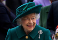 英国のエリザベス女王（2021年10月2日撮影）。(c)Andrew Milligan / POOL / AFP