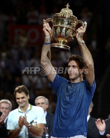 デルポトロ、フェデラーとの決勝制し優勝、スイス・インドア 写真10枚