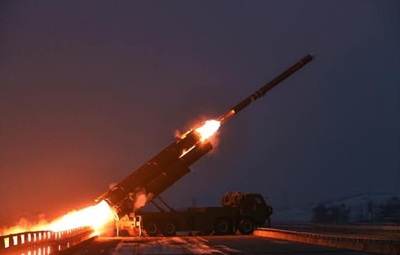 北朝鮮、地・空・海の「核戦力三本柱」で抑止力を誇示…新型ICBM「火星-20型」の発射はあるのか？