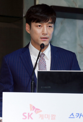 チ・ジニ、SKケミカルの新製品発売記念イベントに出席 ソウル