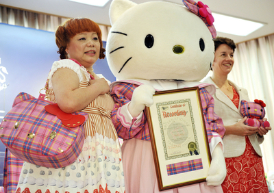 ハローキティ誕生35周年、新商品発売へ