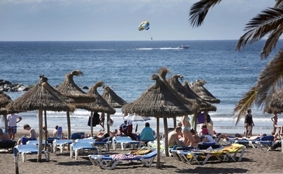 スペイン領カナリア諸島の観光客急増、アラブ世界騒乱で